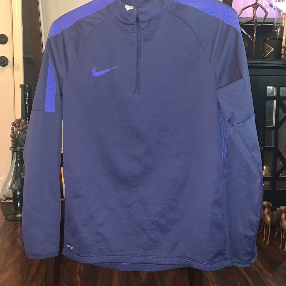 Nike Shield Pullover